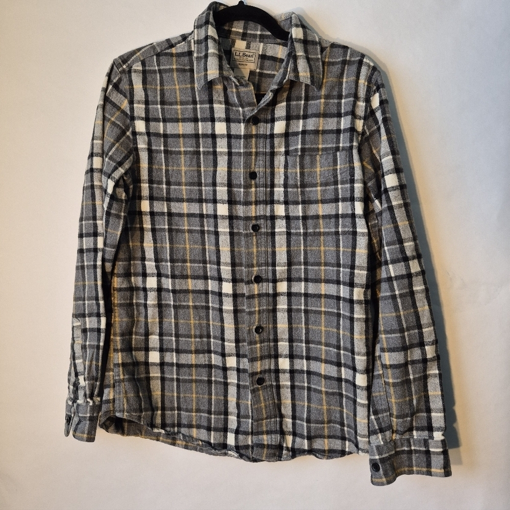 L.L Bean Medium Button Down 100% Cotton